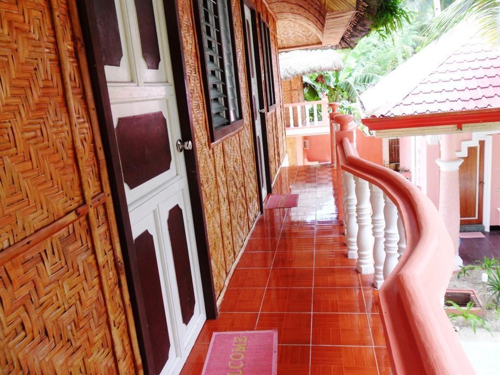 Crystal Sand Beach Resort Donsol Extérieur photo